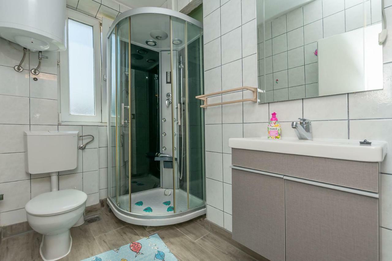 Apartment Mandic Omiš Kültér fotó