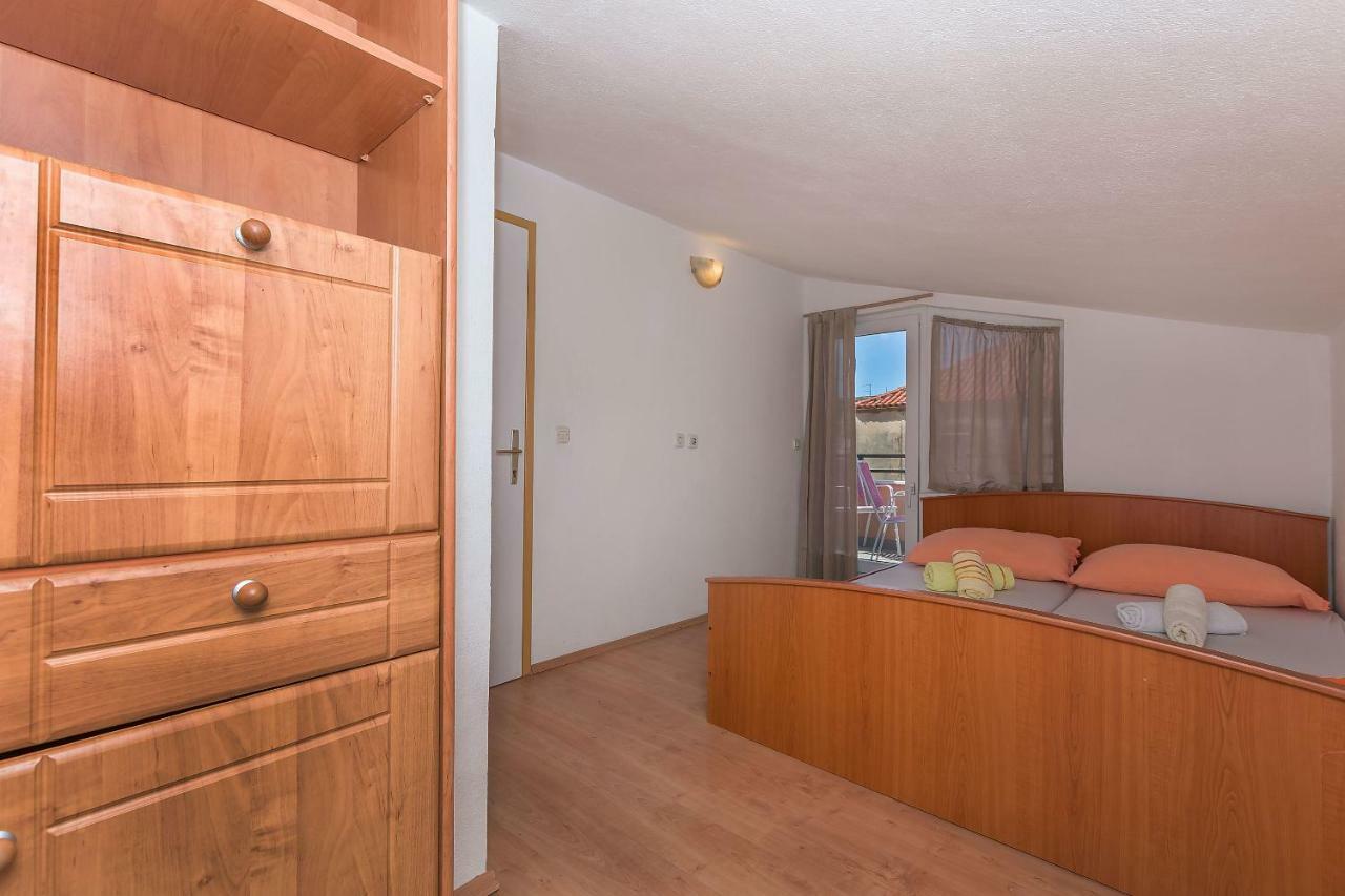 Apartment Mandic Omiš Kültér fotó